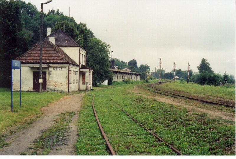 izbica train station 2002